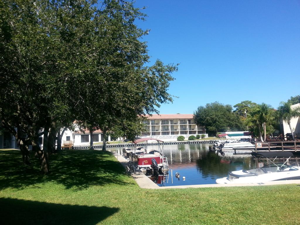 Vista Inn Lake Tarpon Palm Harbor Bagian luar foto