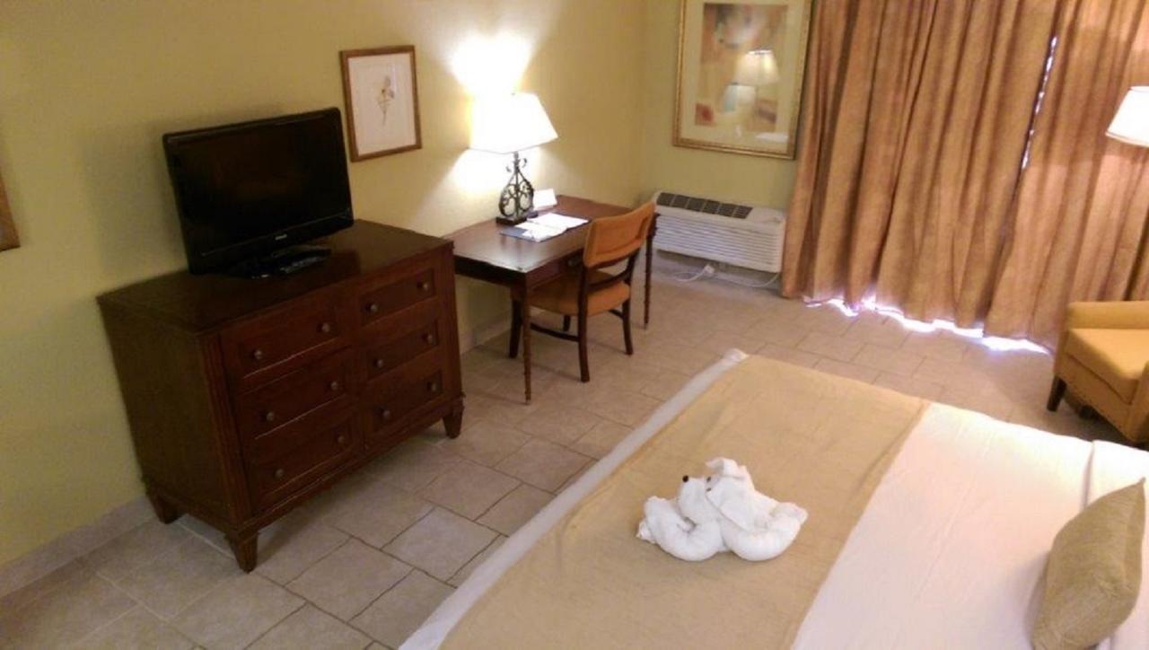 Vista Inn Lake Tarpon Palm Harbor Bagian luar foto