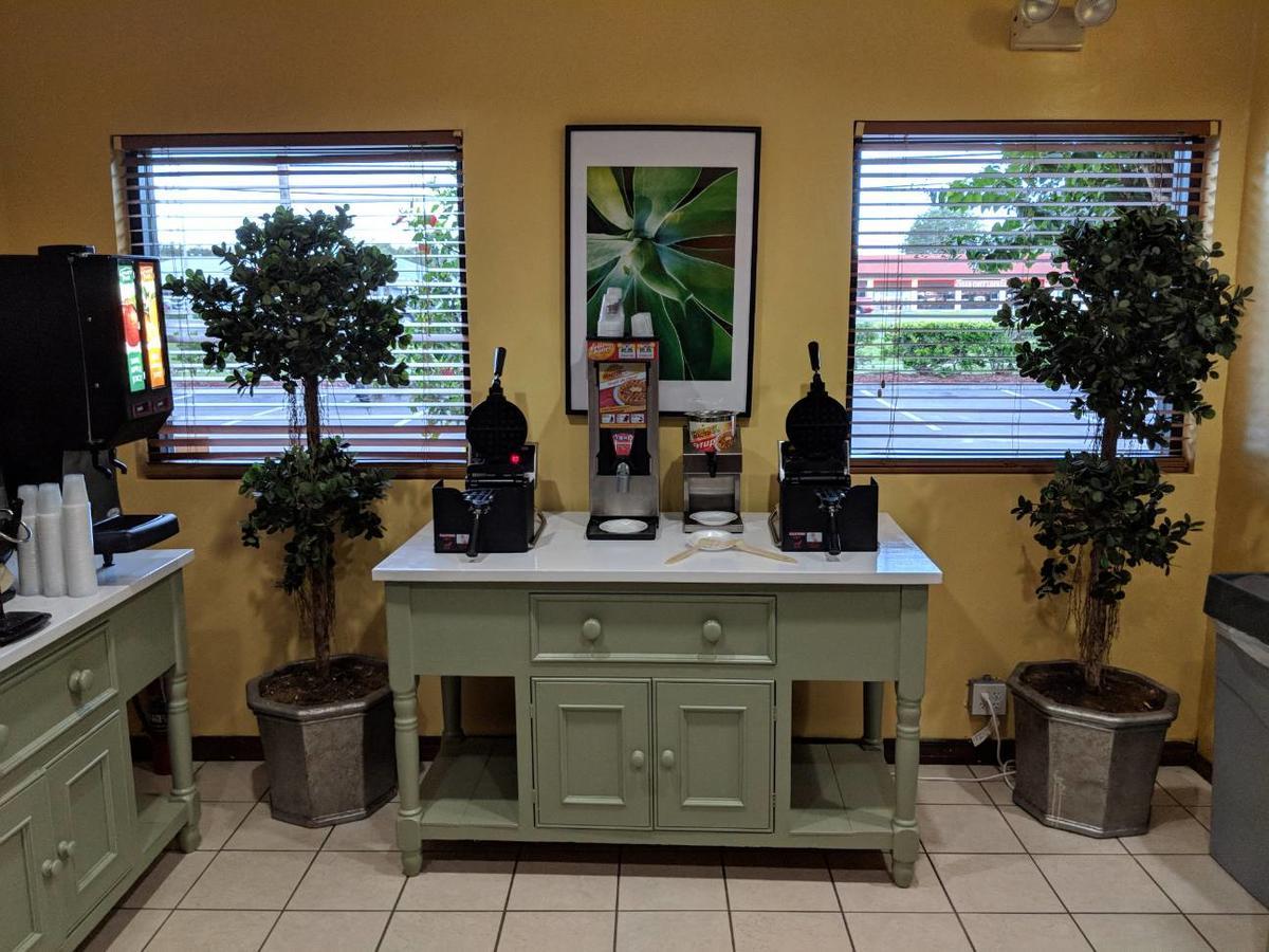 Vista Inn Lake Tarpon Palm Harbor Bagian luar foto