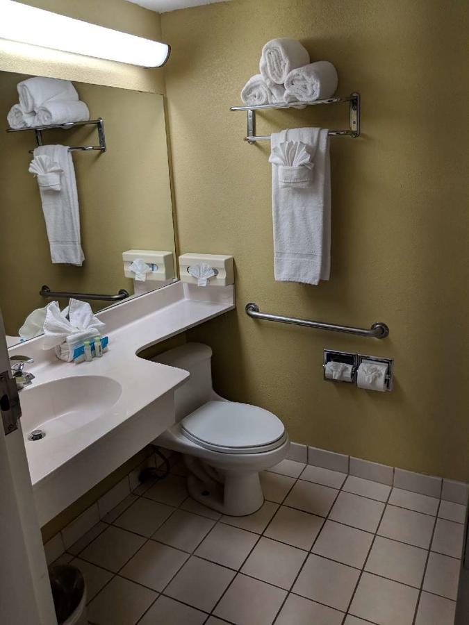 Vista Inn Lake Tarpon Palm Harbor Bagian luar foto