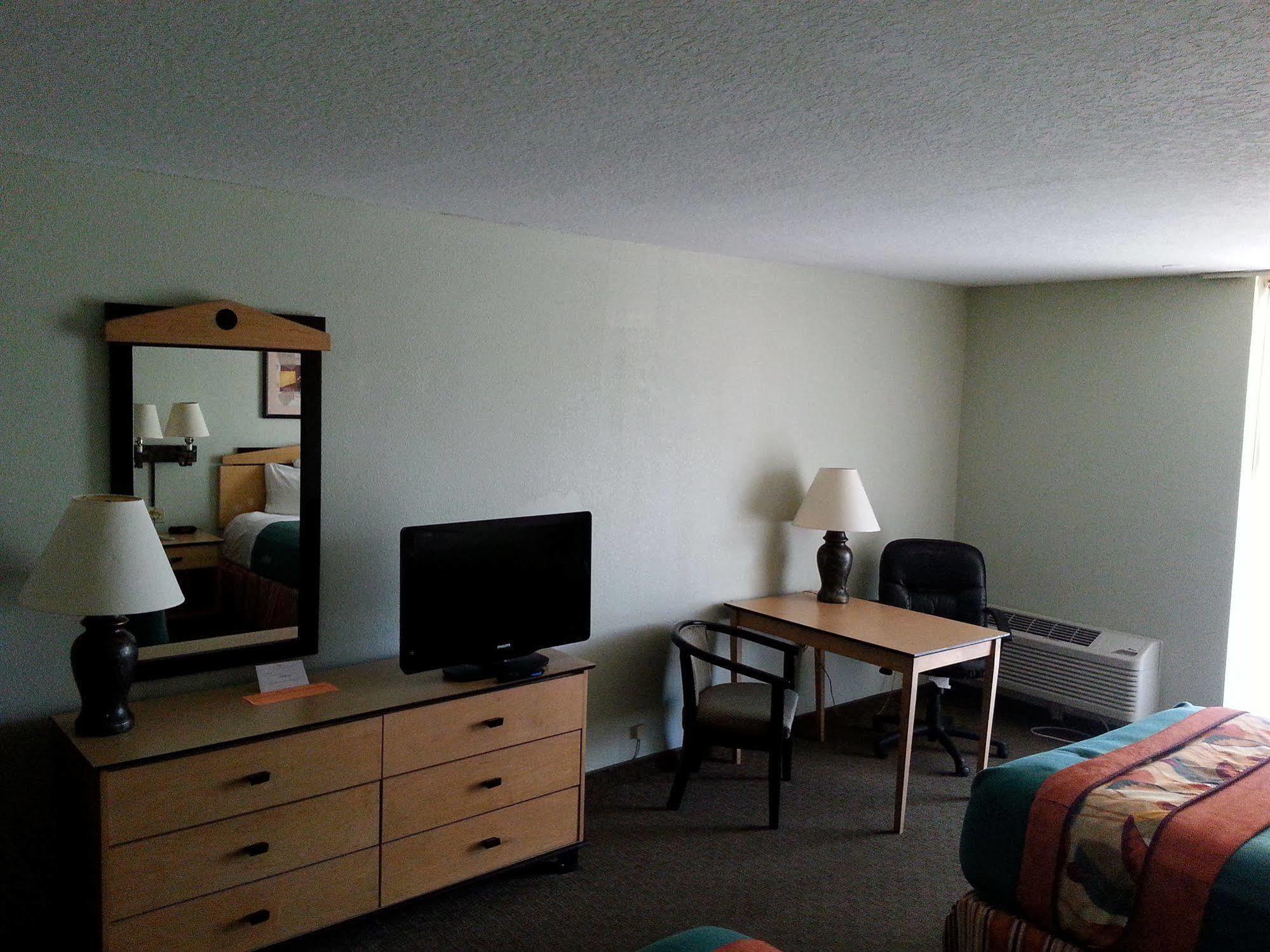 Vista Inn Lake Tarpon Palm Harbor Bagian luar foto