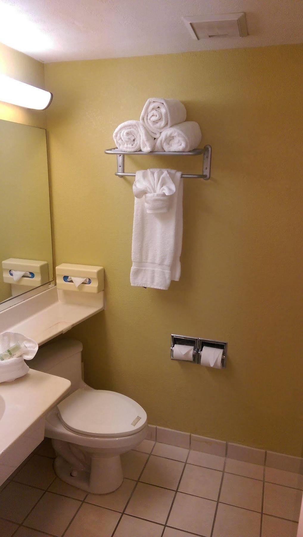 Vista Inn Lake Tarpon Palm Harbor Bagian luar foto