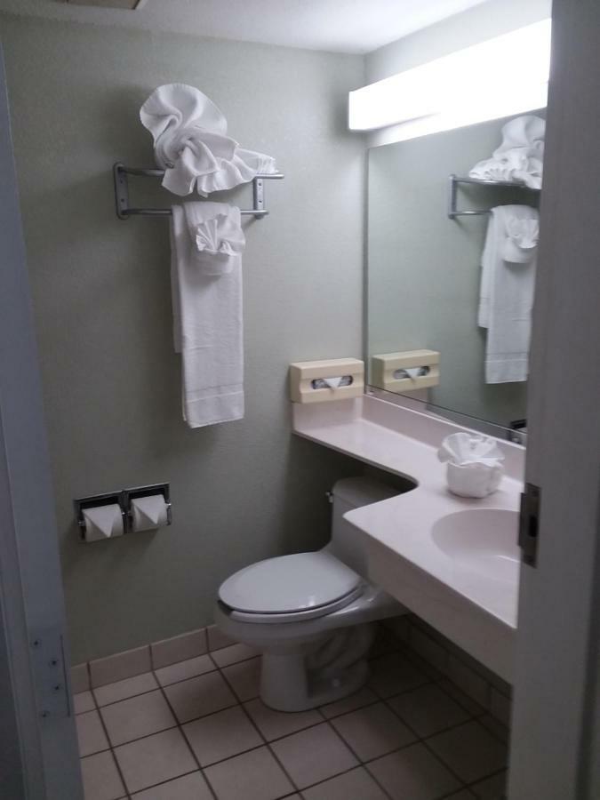 Vista Inn Lake Tarpon Palm Harbor Bagian luar foto